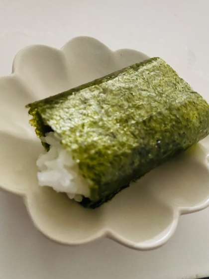 梅と大葉の簡単おにぎり