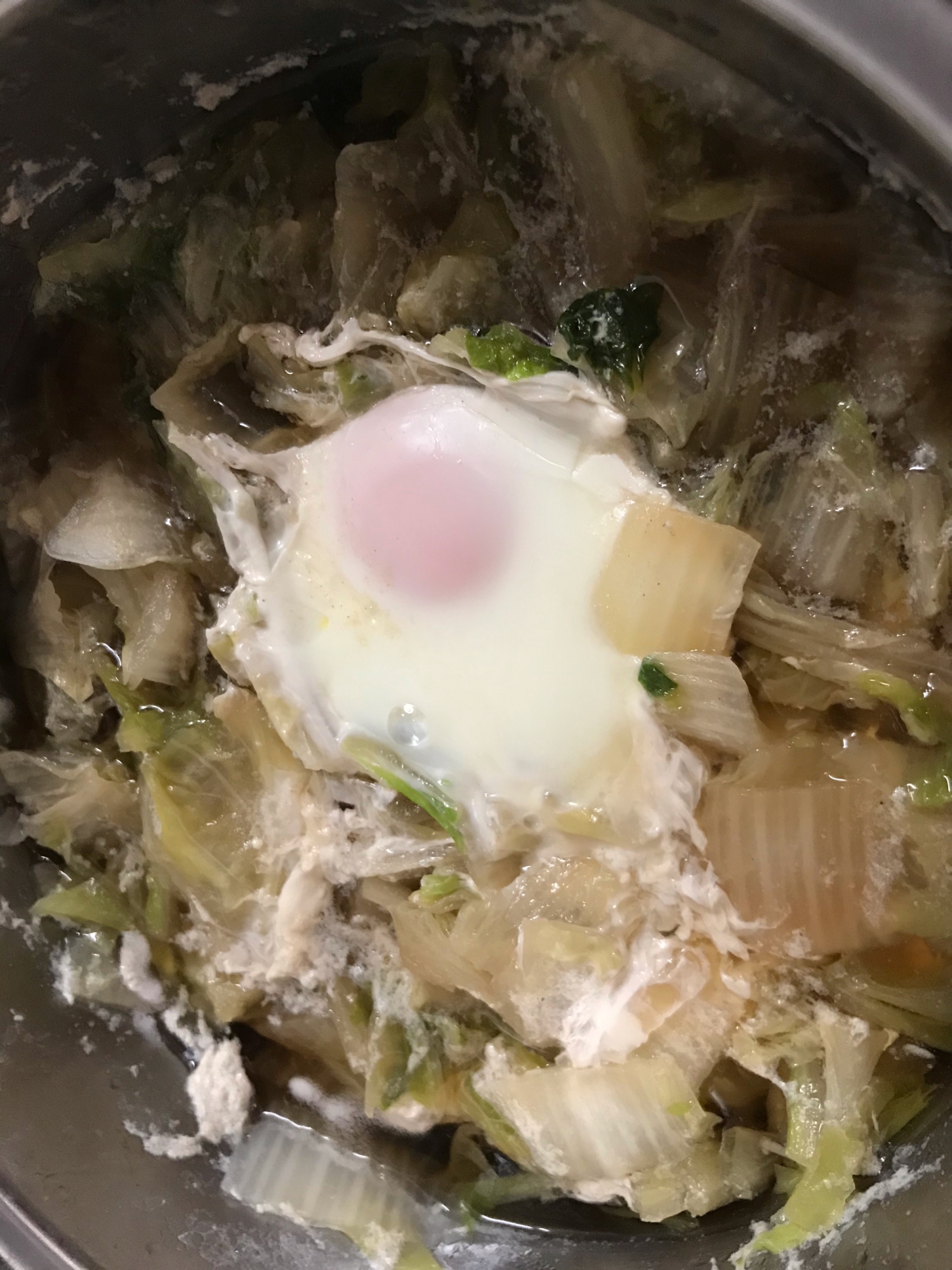 卵落とし白菜のめんつゆ煮