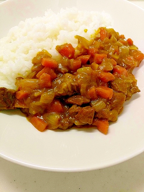 昔ながらの☆黄色いビーフカレー