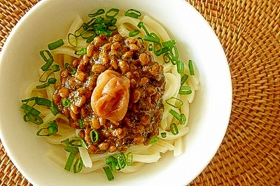 簡単美味しい☆ウメ納豆うどん♪