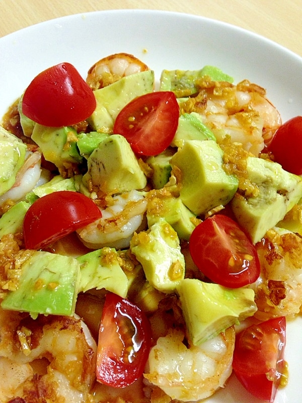 エビとアボカドのニンニクサラダ☆和風です☆ レシピ・作り方 by お0