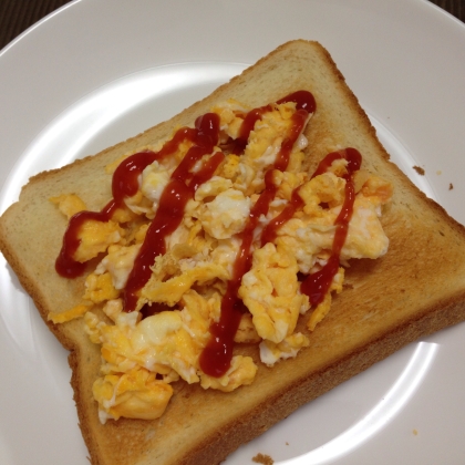 娘の朝ご飯に作りました(*^^*)
卵大好きの娘のお気に入りトーストです♡