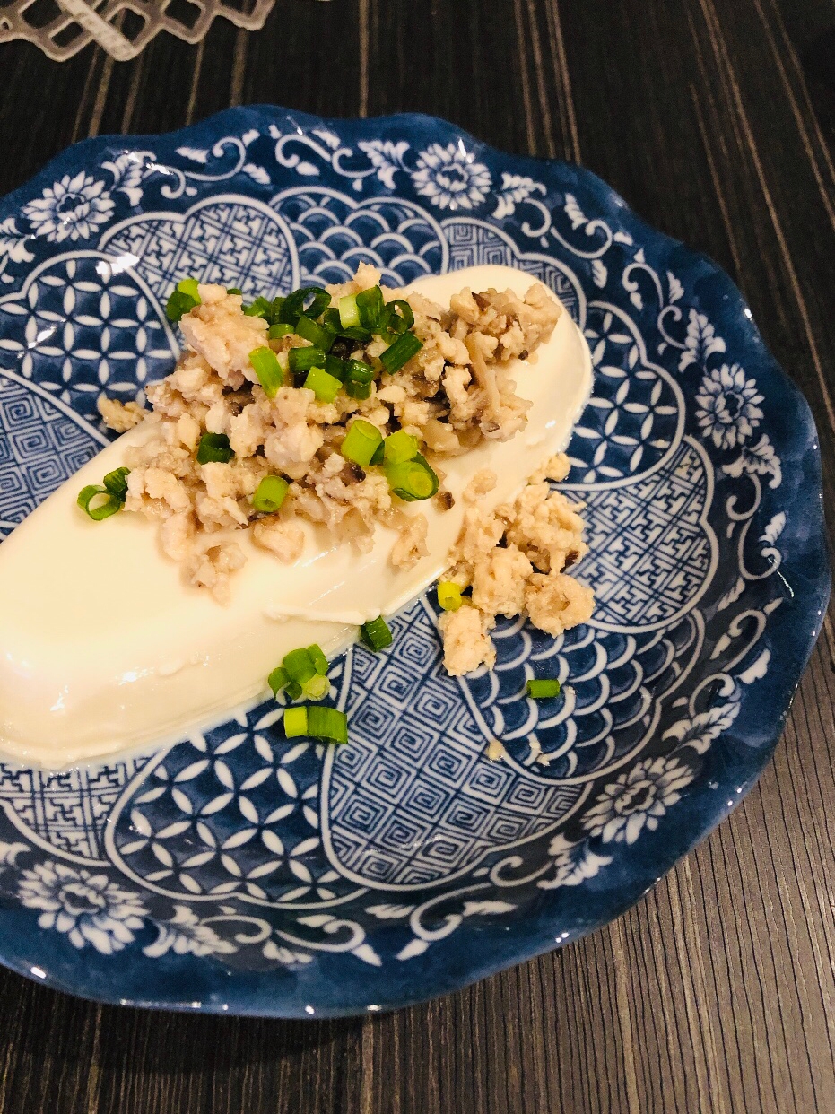 レンジで椎茸鶏そぼろの冷奴