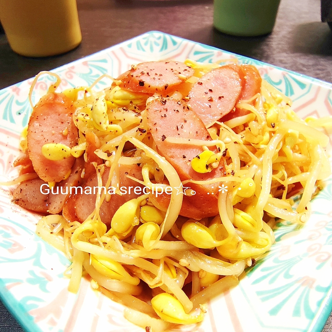 レンジで簡単♡豆もやしとウインナーのナムル