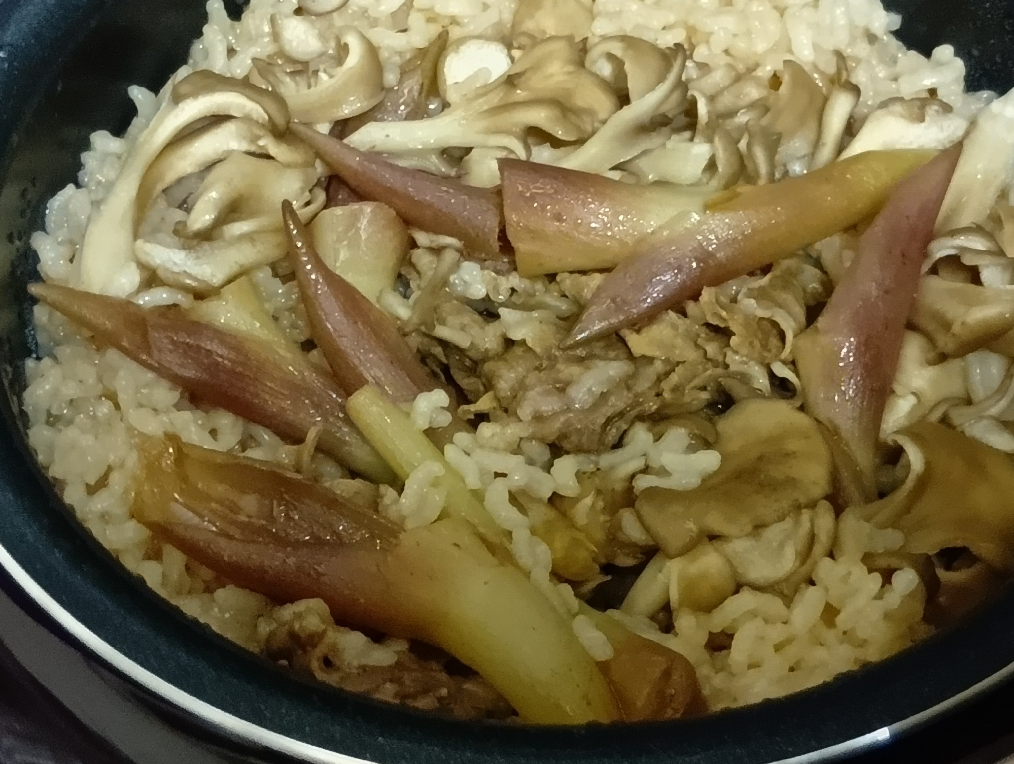 舞茸&牛釜飯✩ラーメン味