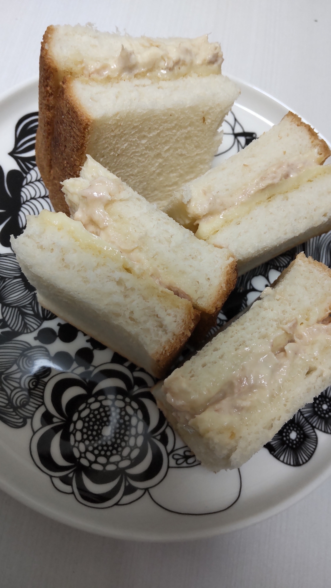 ツナとチーズのホットサンド☆