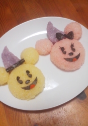 ハロウィン ミッキー ミニー おにぎり キャラ弁 レシピ 作り方 By Tekonani 楽天レシピ