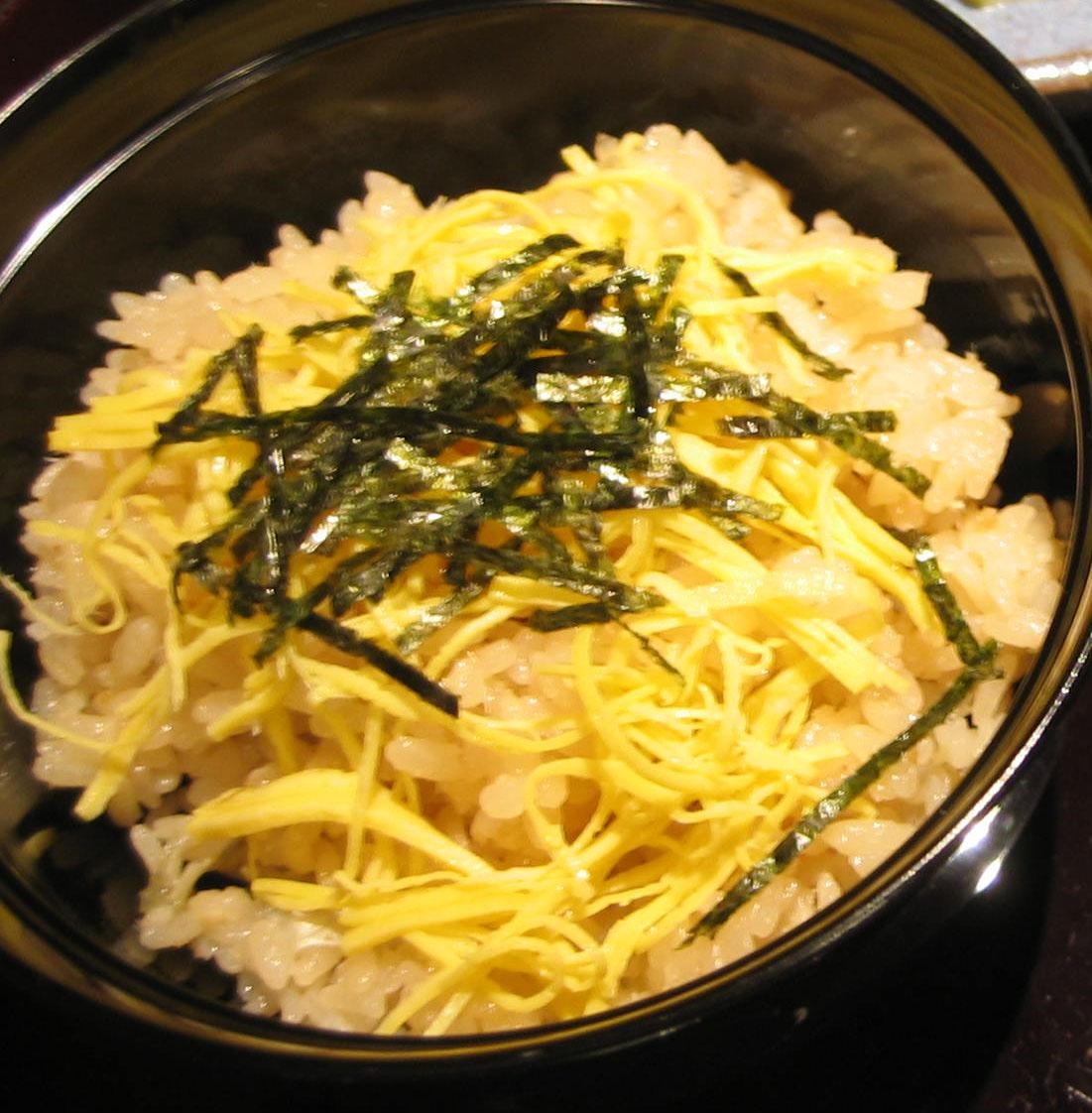 めんつゆご飯の錦糸卵丼