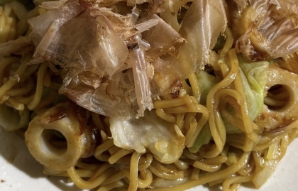 もやしと人参とちくわの焼きそば