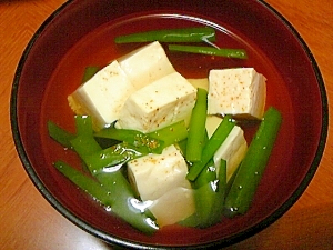 豆腐とニラのお吸い物