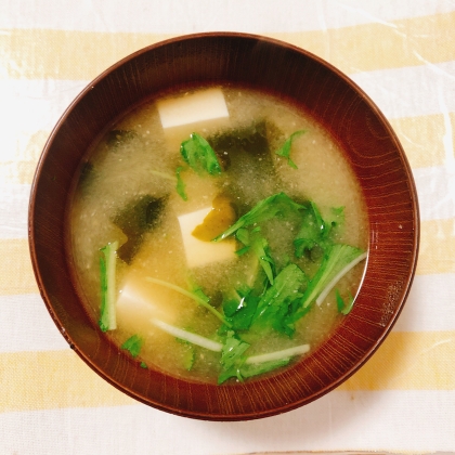 三つ葉と木綿豆腐の味噌汁