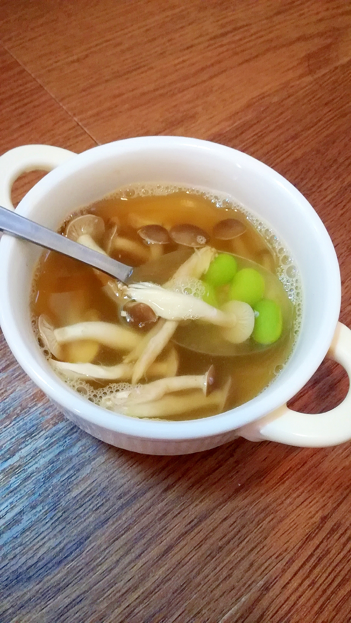 レンジで簡単☆しめじと枝豆の和風スープ☆生姜風味