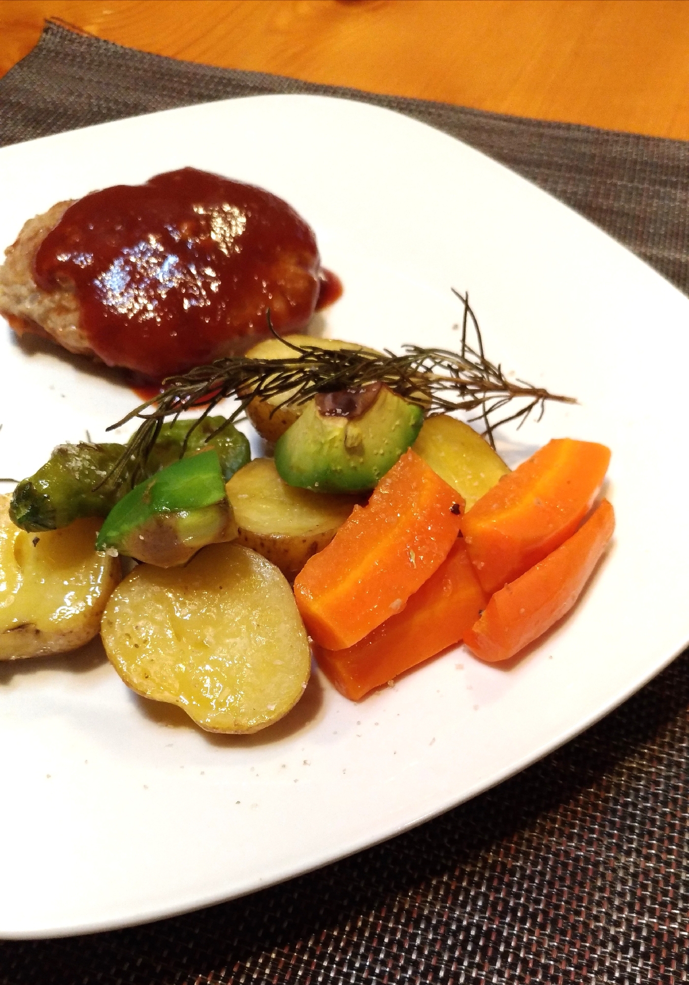 美味しさ凝縮 ローズマリー風味のグリル野菜 レシピ 作り方 By またたび 楽天レシピ 美味しさ凝縮 ローズマリー風味のグリル野菜 レシピ 作り方 By またたび 楽天レシピ