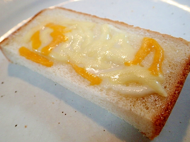 ダブルチーズのミルキーシュガートースト