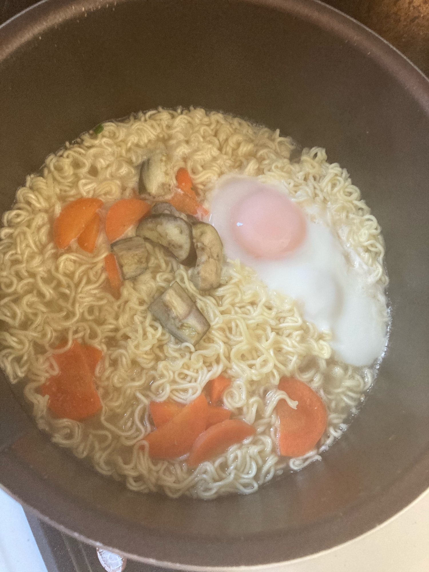 人参となすとたまごのインスタントラーメン♫