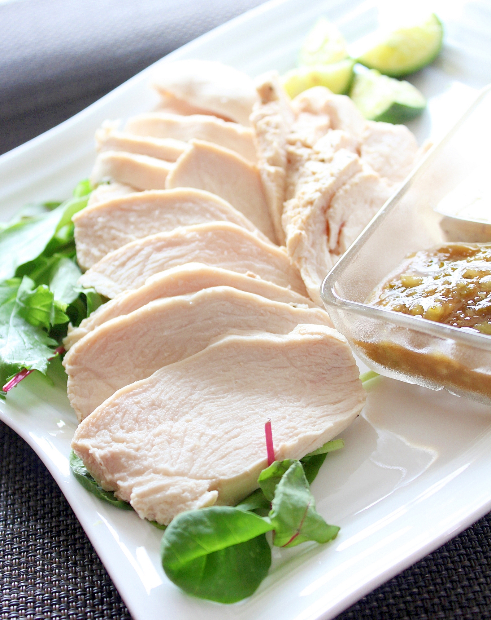 鶏ハムより簡単 3分 茹で鶏 我が家版 2種ソース レシピ 作り方 By ラムちゃん1224 楽天レシピ 鶏ハムより簡単 3分 茹で鶏 我が家版 2種ソース レシピ 作り方 By ラムちゃん1224 楽天レシピ