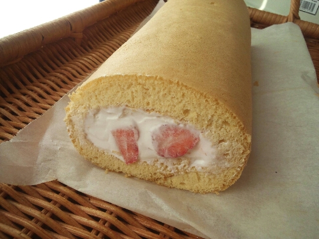 イチゴのシフォンロールケーキ レシピ 作り方 By ナナニ 楽天レシピ イチゴのシフォンロールケーキ レシピ 作り方 By ナナニ 楽天レシピ