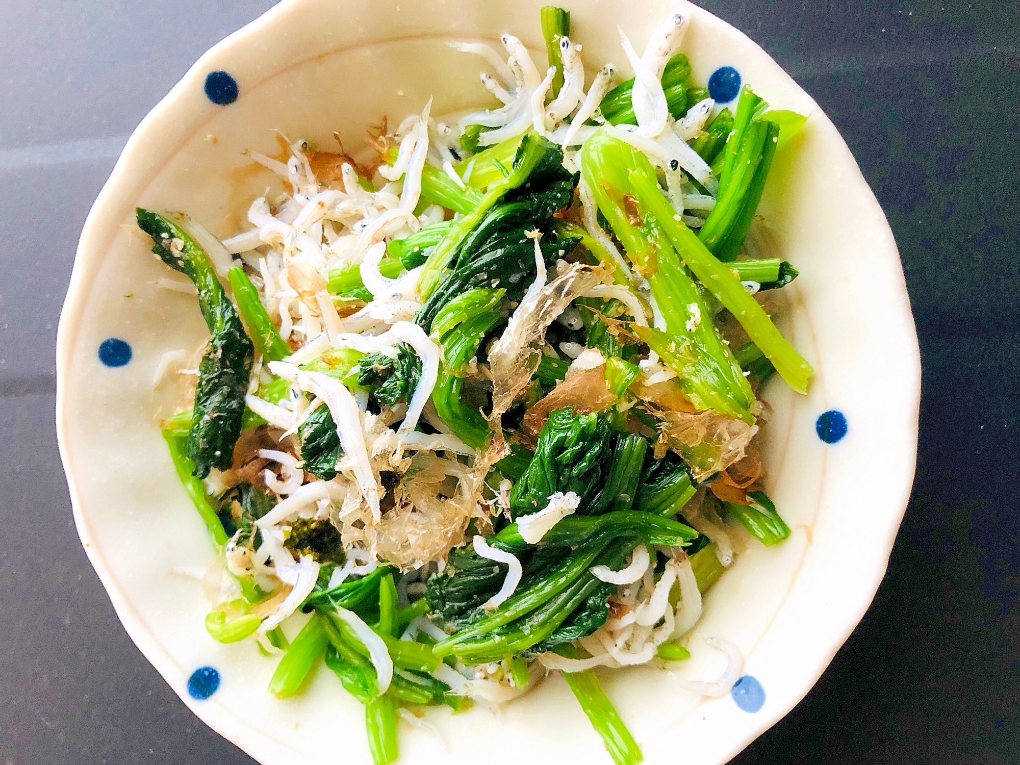 しらすとほうれん草の麺つゆ和え