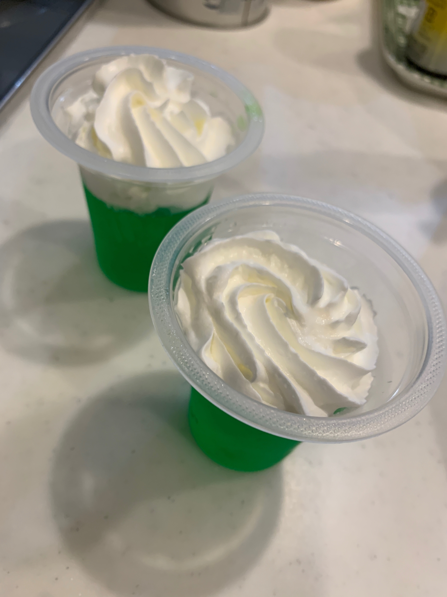 クリームソーダ風ゼリー