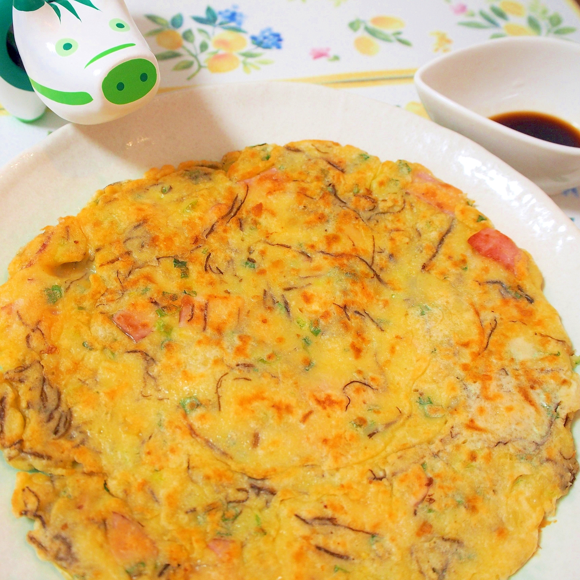 沖縄のお好み焼き【チーズともずくのヒラヤーチー】