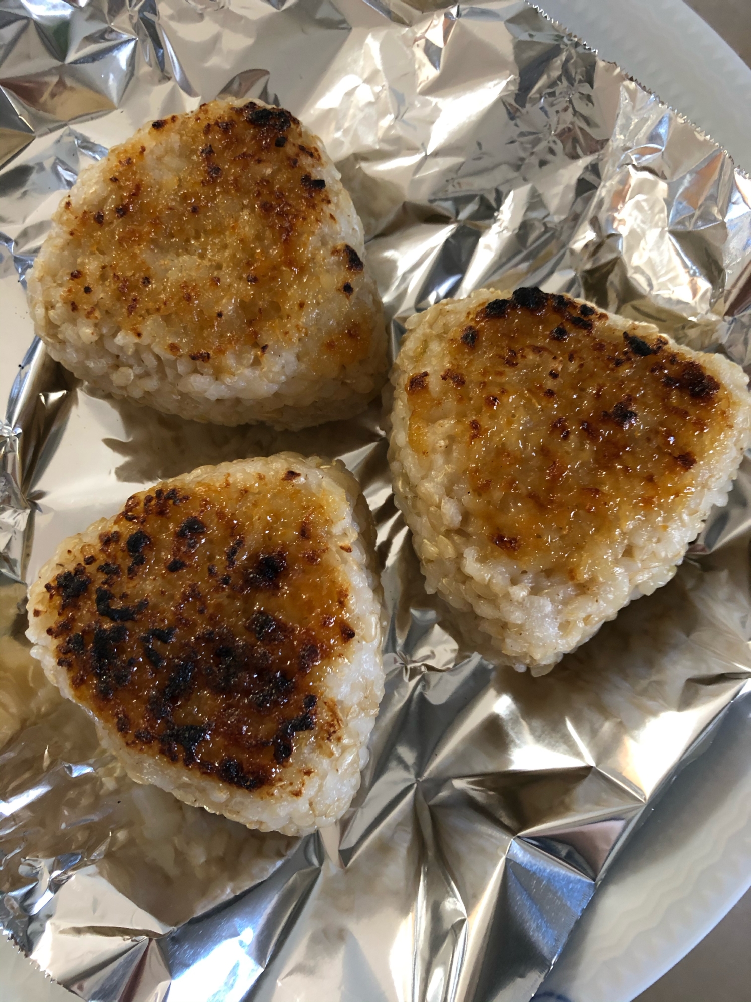 魚焼きグリルで味噌の焼きおにぎり