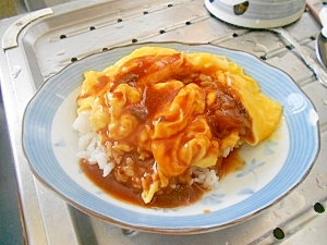 残ったレトルトハヤシで☆簡単☆オムライス☆
