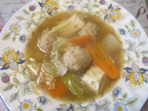 白菜と鶏肉団子のスープ