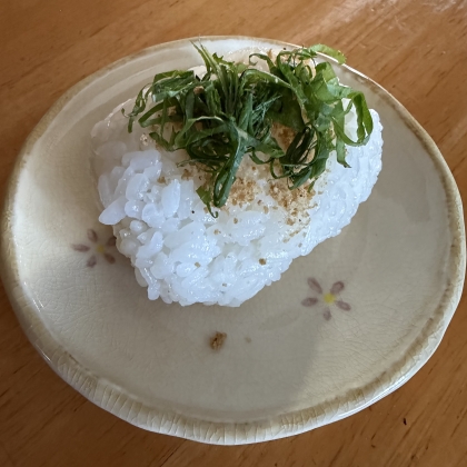 大葉すりごまおにぎり