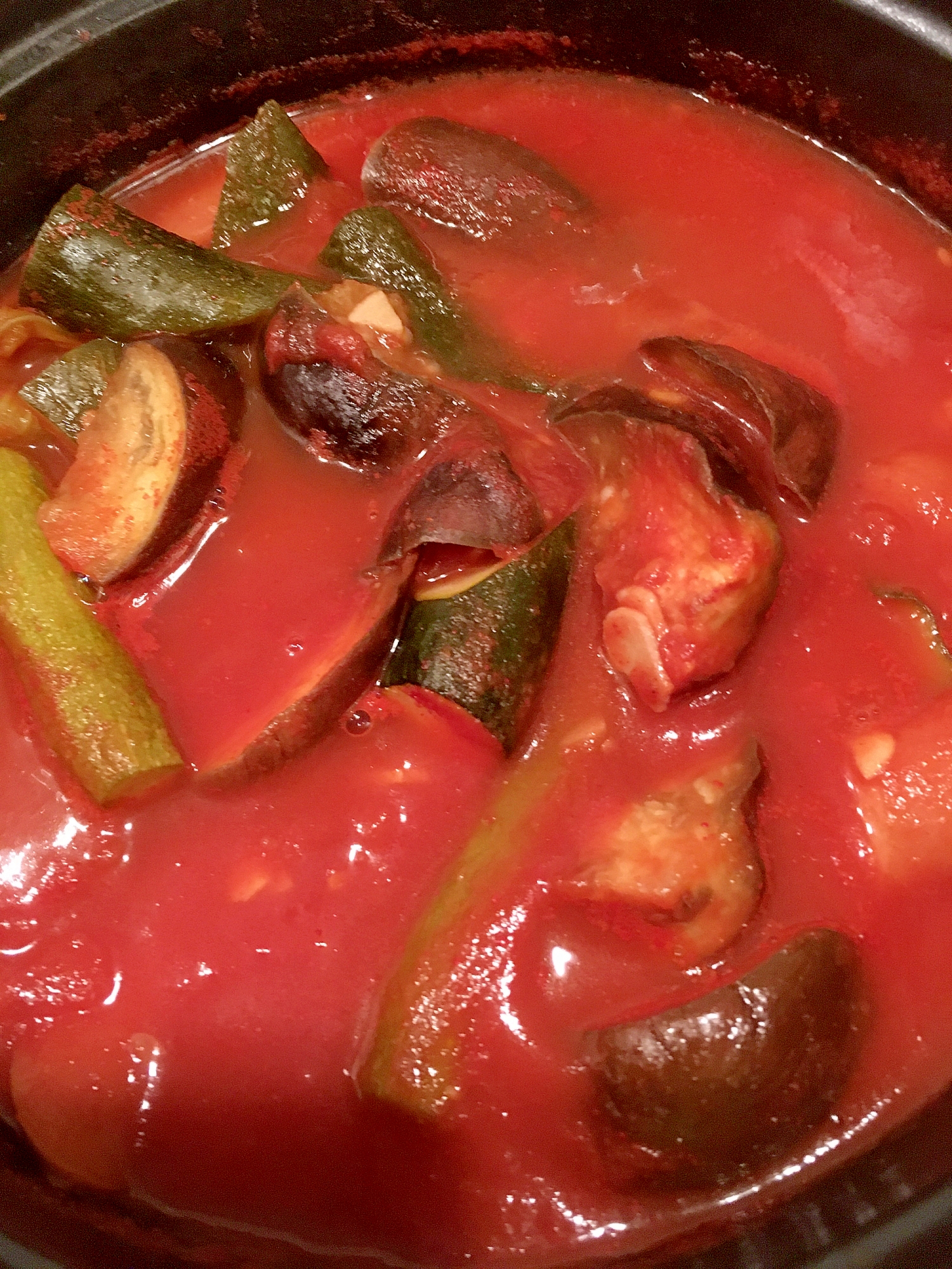 夏野菜とソーセージのトマト煮込み