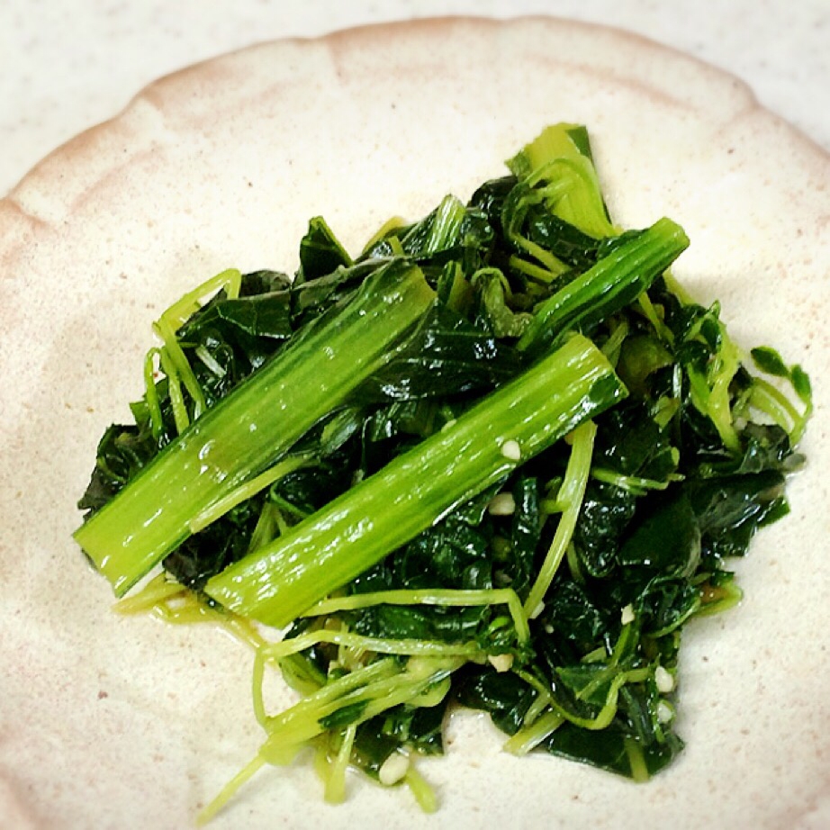 栄養満点☆小松菜と豆苗のオイスター炒め