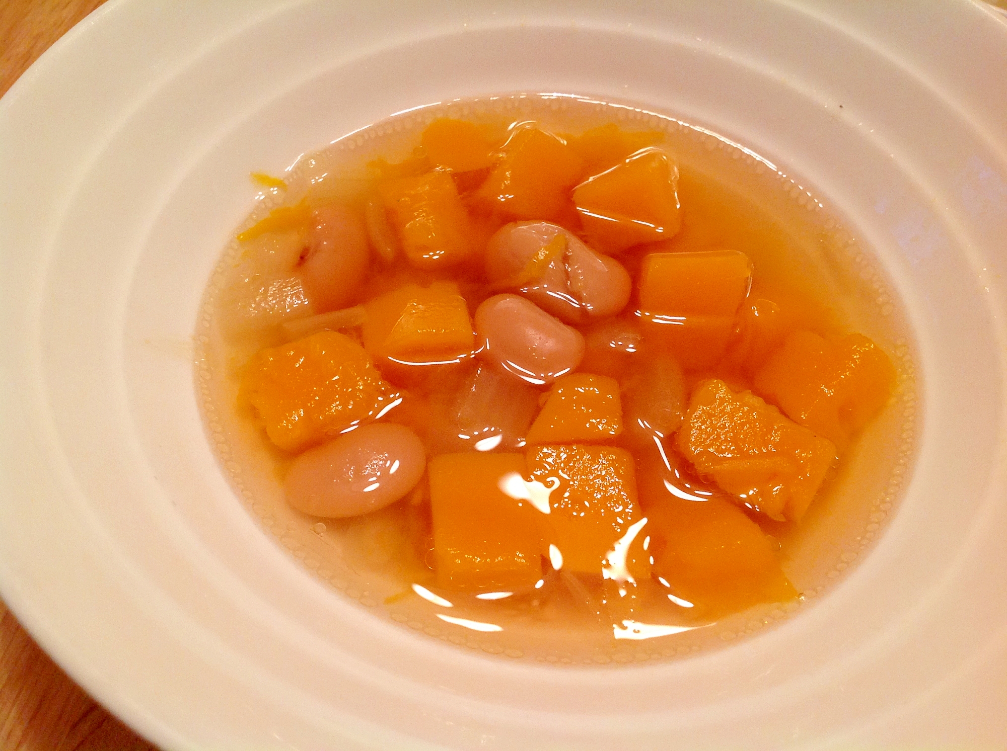 カボチャと白インゲン豆のスープ