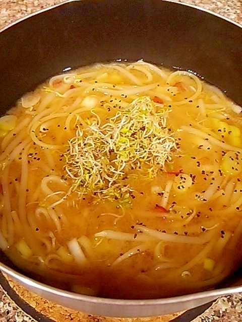 ブロッコリーアルファの味噌パスタスープ