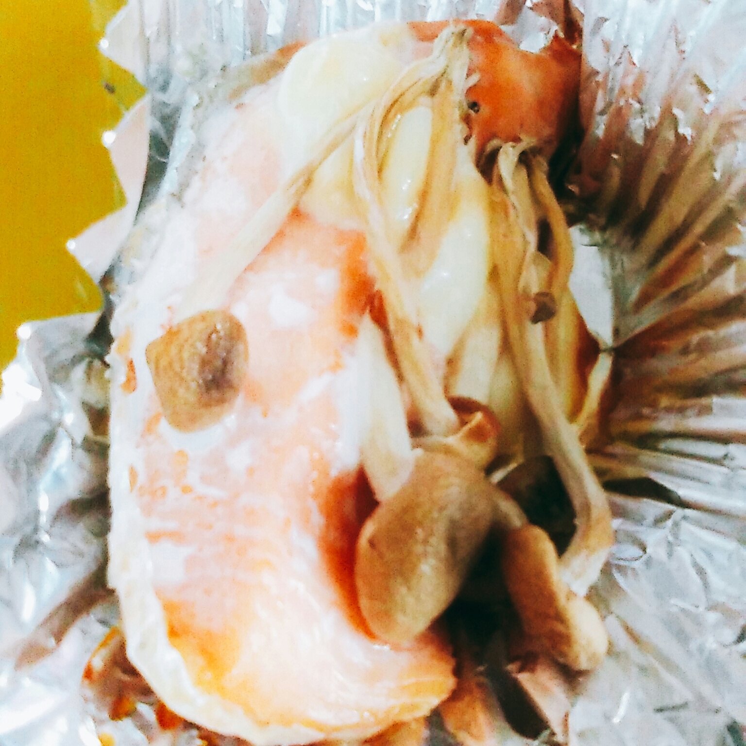 お弁当に鮭としめじのマヨしょうゆ焼き