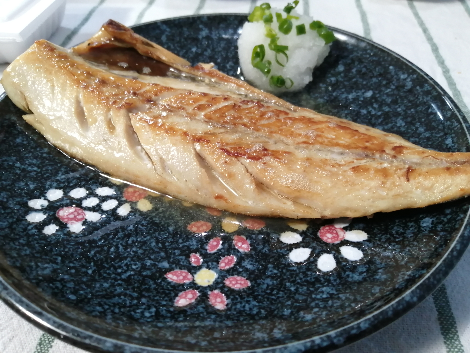 フライパンで焼く！鯖の塩焼き