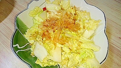 白菜のごま風味サラダ