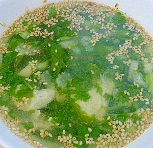 鶏ささ身とセロリの葉の中華スープ