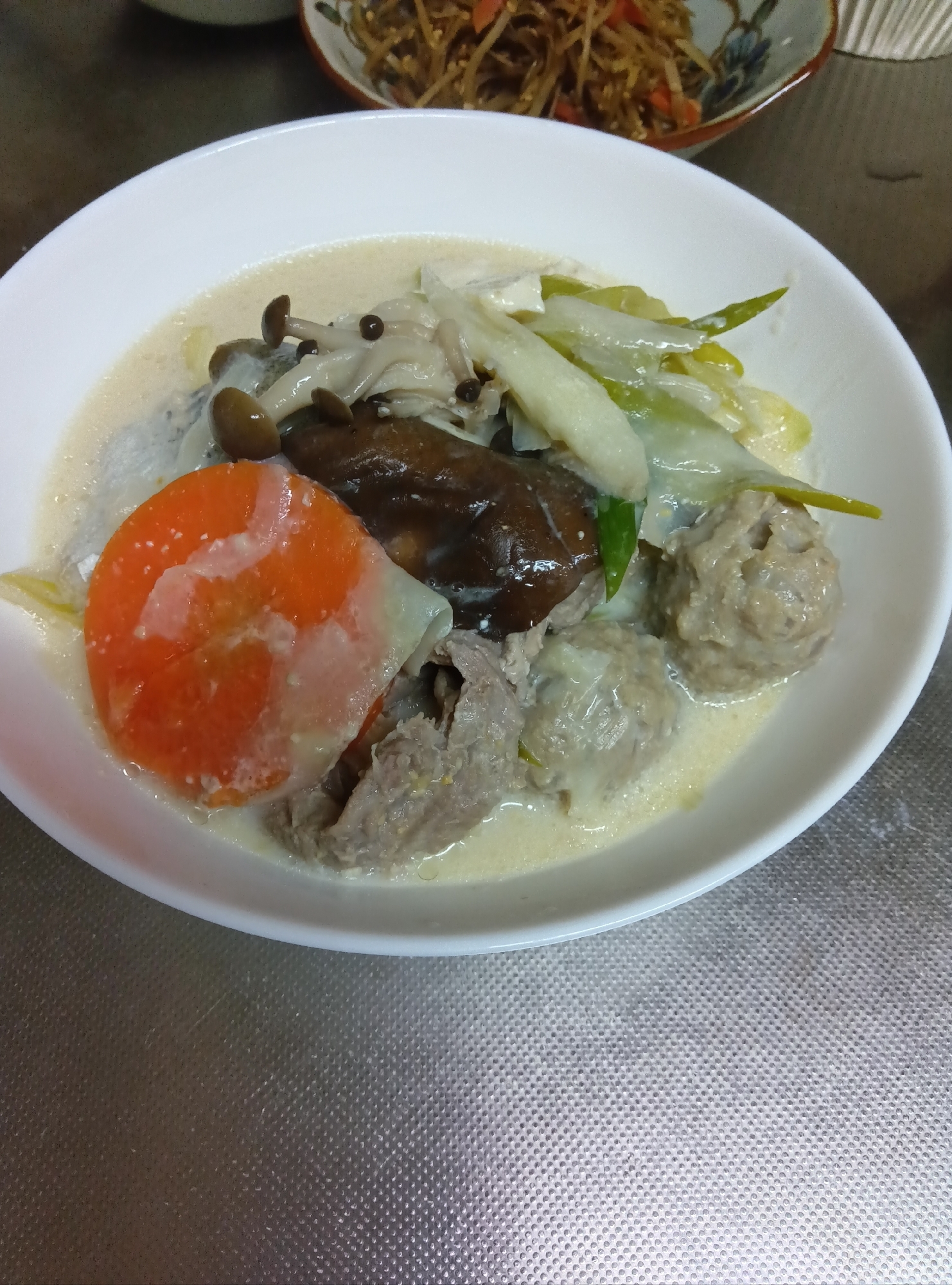 大根と肉団子の豆乳味噌鍋