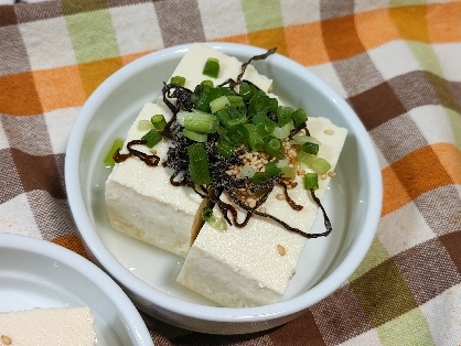 冷奴 ( 塩昆布 ごま ネギ  )