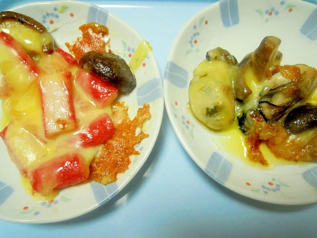 椎茸と冷凍牡蠣、カニカマのバター風味チーズのせ2種