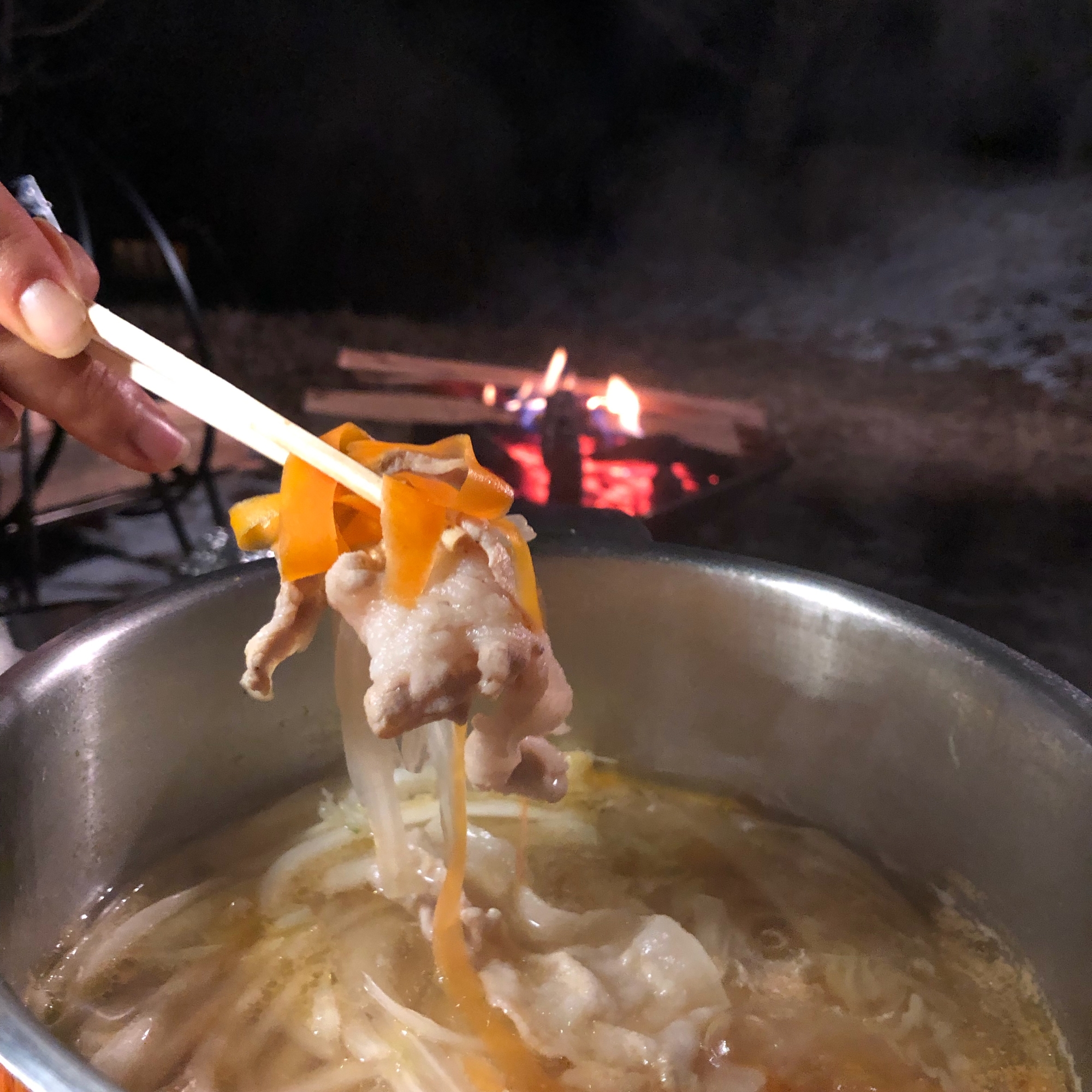 一手間で野菜がもりもり食べられる！紅白しゃぶしゃぶ