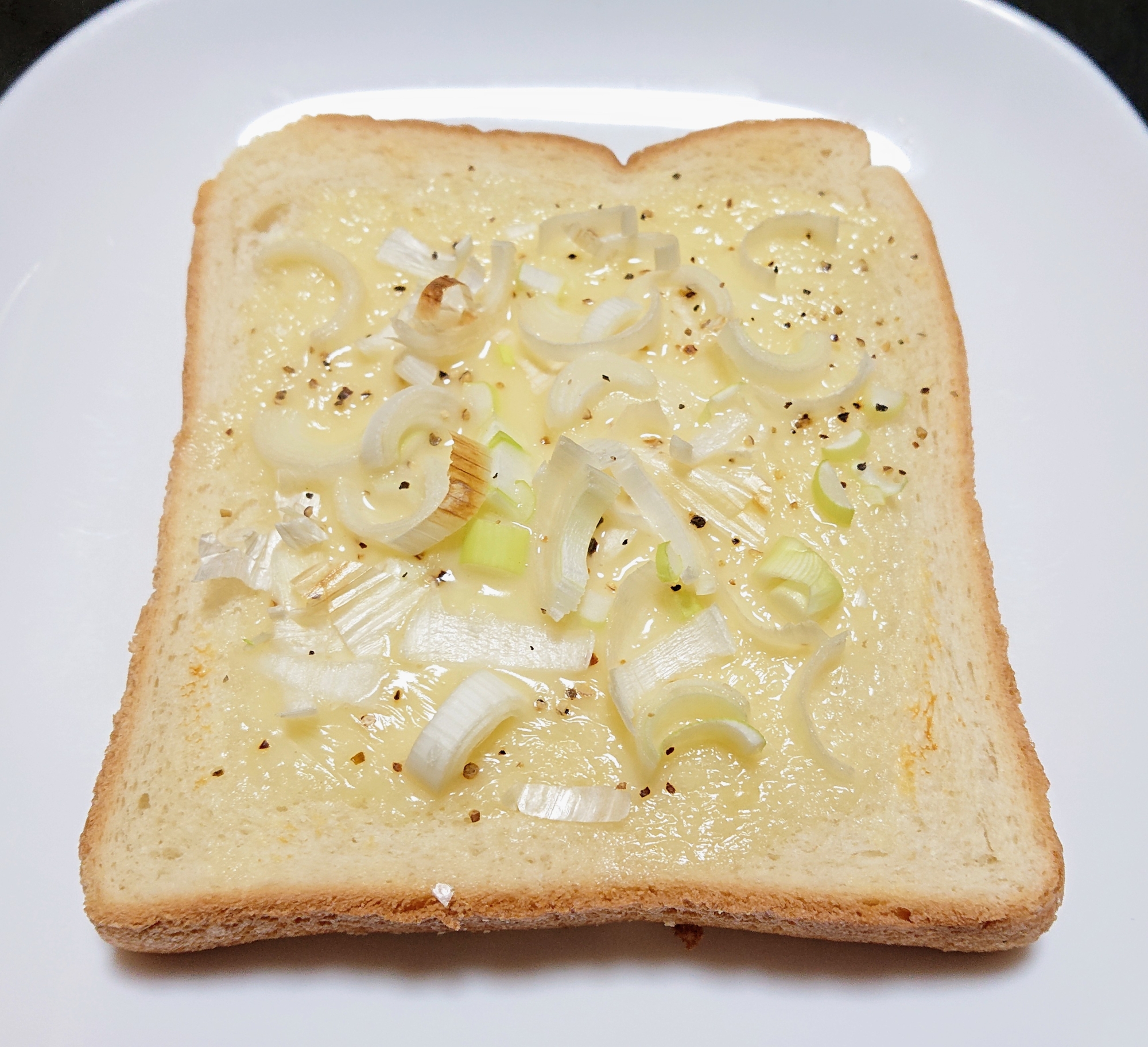 ポワローチーズトースト