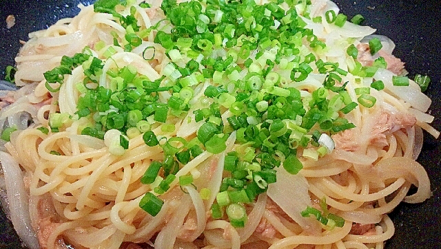 ツナと玉ねぎの中華味パスタ