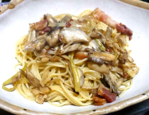 パルミジャーノのコクがおいしい舞茸パスタ