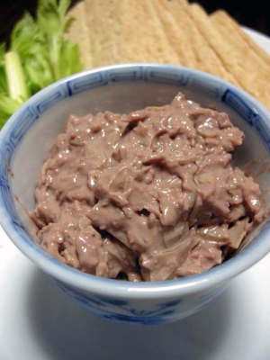 オイル煮レバーを使った簡単レバーペースト