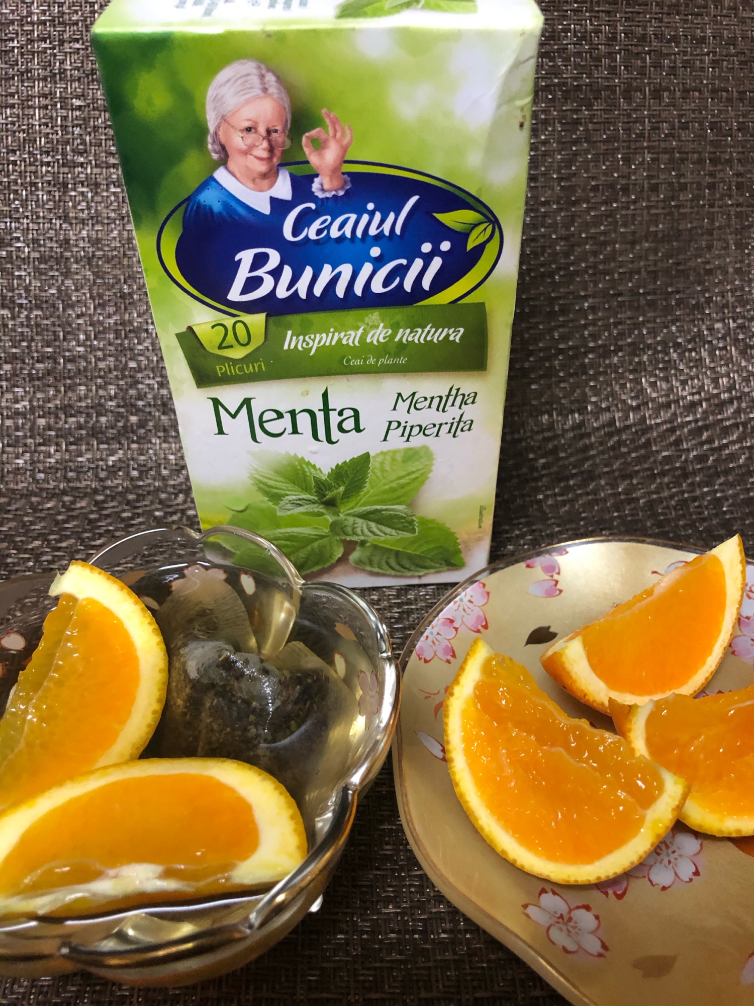 オレンジ入り 爽やかミントティー レシピ 作り方 By りんりんりん 楽天レシピ オレンジ入り 爽やかミントティー レシピ 作り方 By りんりんりん 楽天レシピ