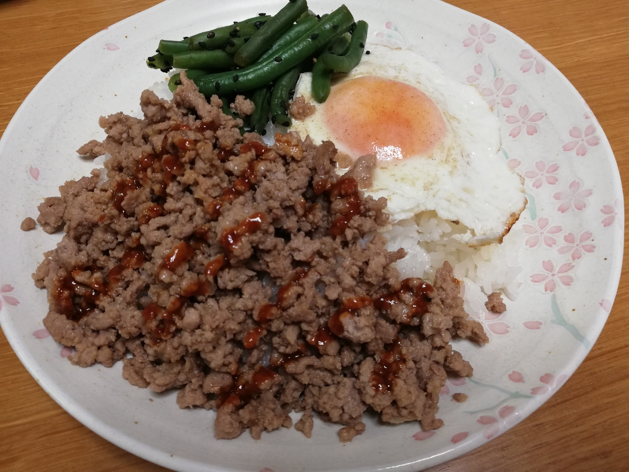 ピリッとそぼろ丼