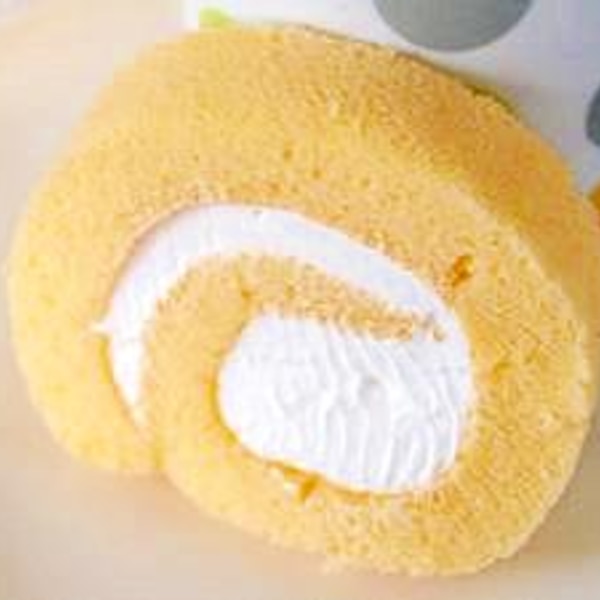 基本のロールケーキ 白 レシピ 作り方 By さくぱん 楽天レシピ 基本のロールケーキ 白 レシピ 作り方 By さくぱん 楽天レシピ