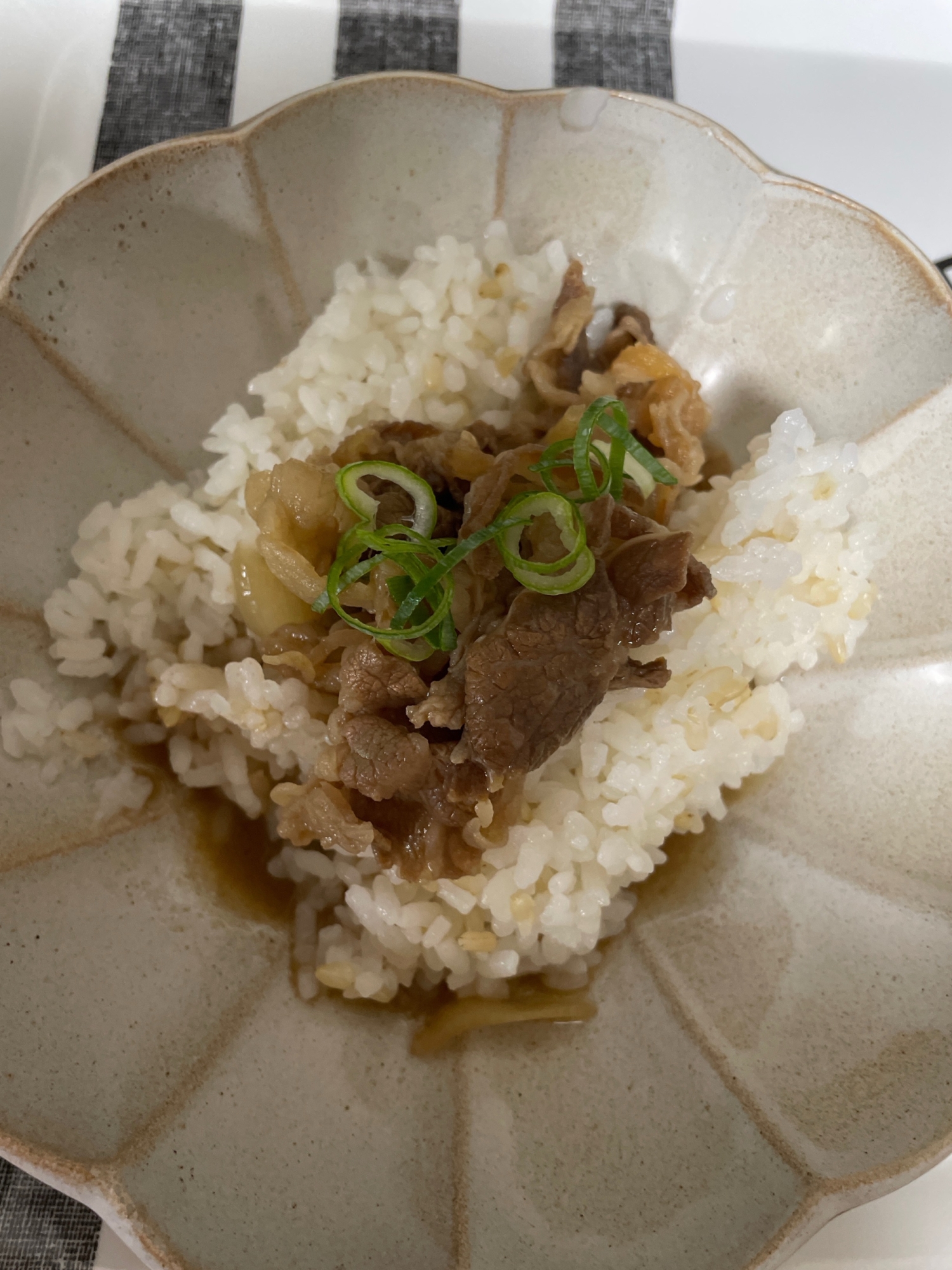 甘めな牛丼(^^)/牛肉玉ねぎすりおろし生姜