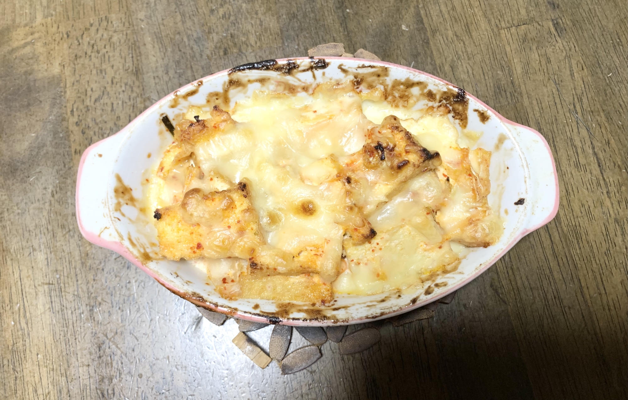 簡単レシピ　厚揚げのキムチマヨチーズ焼き