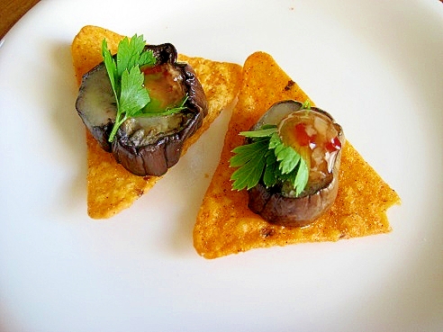 ドリトス☆おつまみに♪お洒落なすのチーズカナッペ